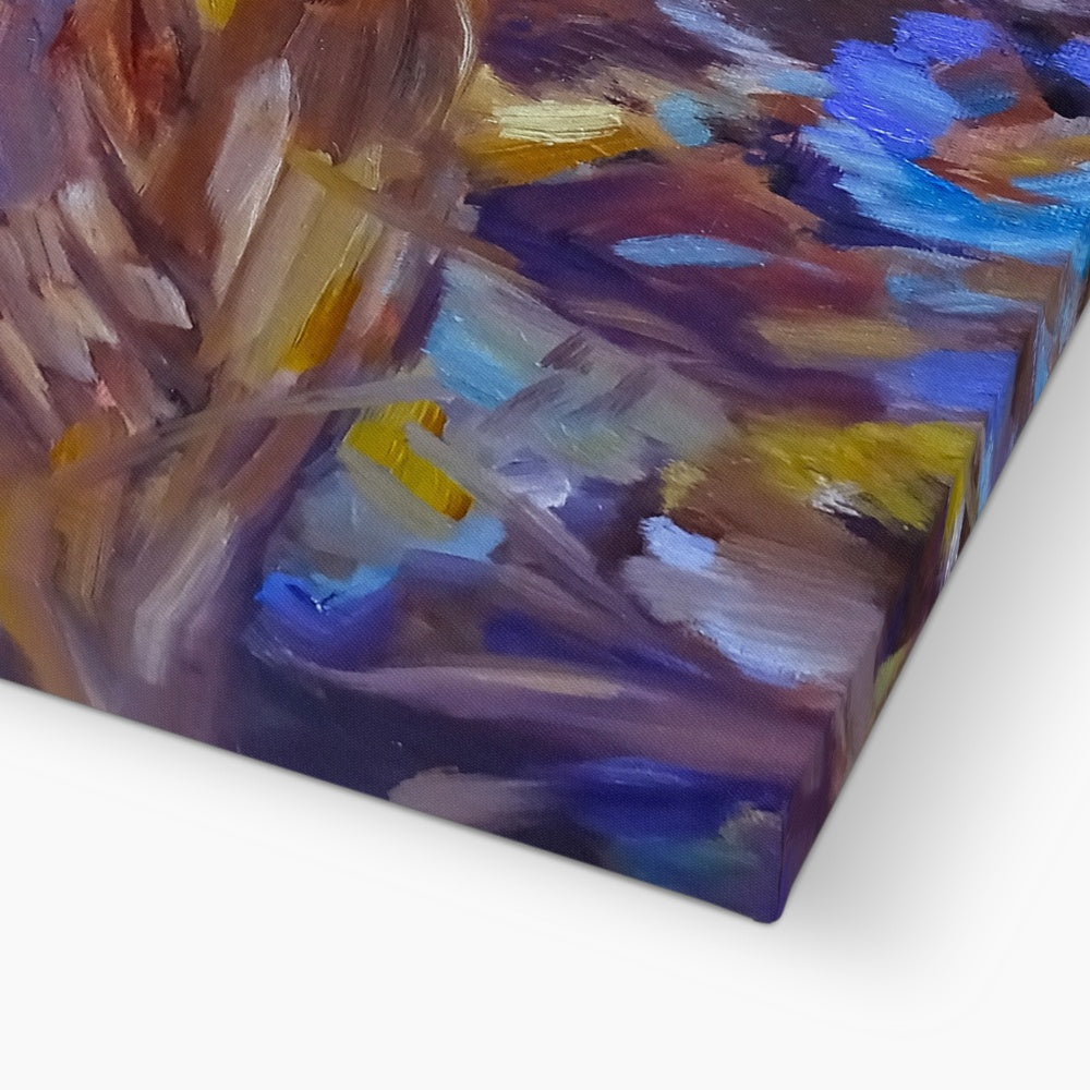 owl print detail of frame